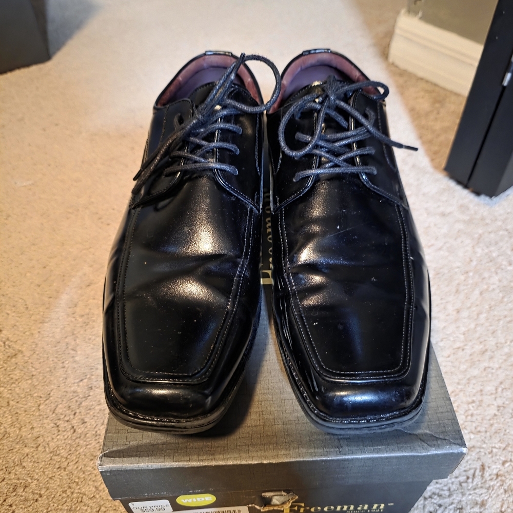 Men's Black Leather Dress Shoes